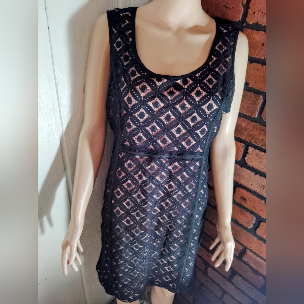 NWT!! COVINGTON, Black Lace Overlay Midi Dress. Size 10